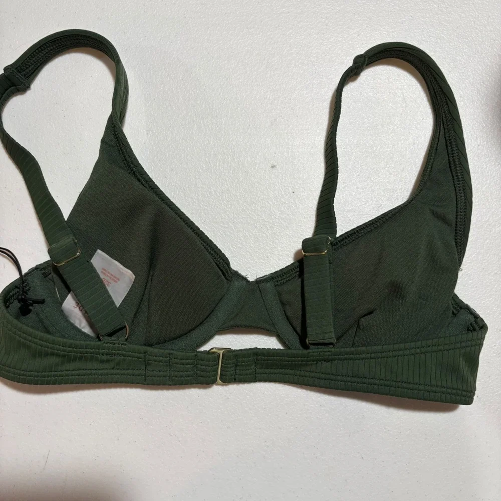 Shade & Shore Women Olive Green Ribbed Underwire Bikini Top Removable‎ Pads NWT